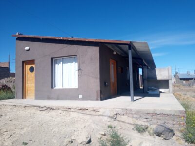 SE ALQUILA. CASA EN MARIANO MORENO