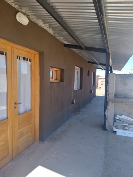 SE ALQUILA. CASA EN MARIANO MORENO