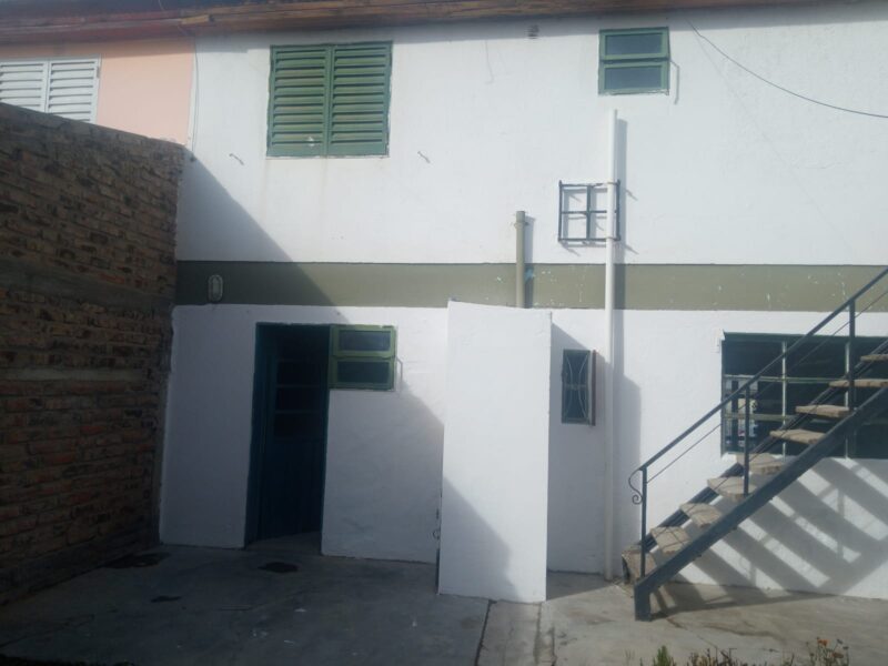 CASA DE 2 PLANTAS - CALLE CHUBUT ZAPALA