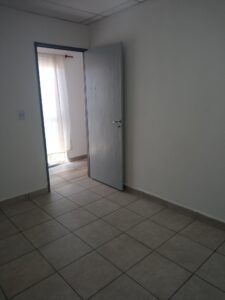 SE ALQUILA. CASA EN MARIANO MORENO