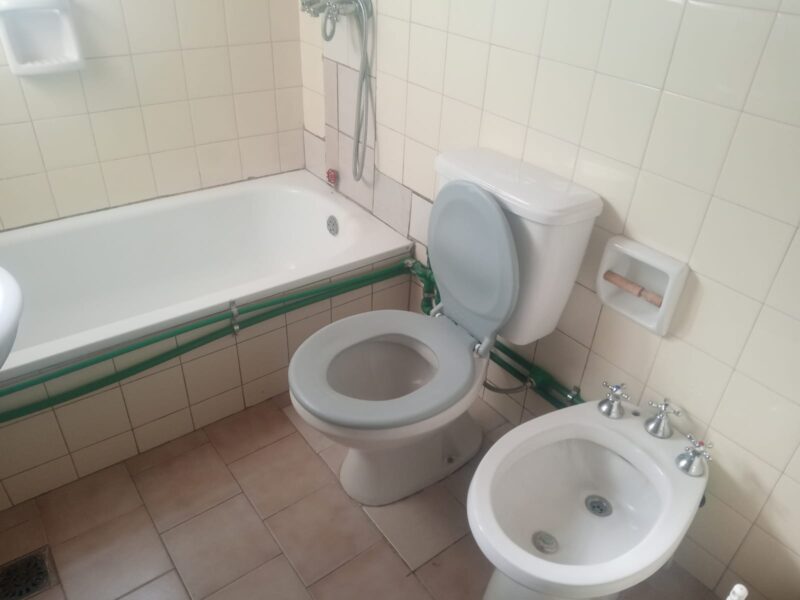 CASA DE 2 PLANTAS - CALLE CHUBUT ZAPALA