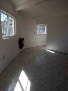 VIVIENDA EN ALQUILER 🏠 Ubicada en calle Pesqueira y Petry - Zapala