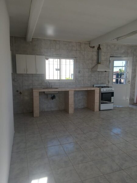 VIVIENDA EN ALQUILER 🏠 Ubicada en calle Pesqueira y Petry - Zapala