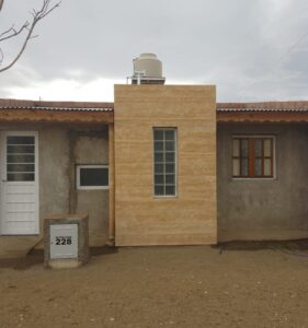 CASA EN ALQUILER - C. Milstein al 200. B* Pino Azul II. Zapala