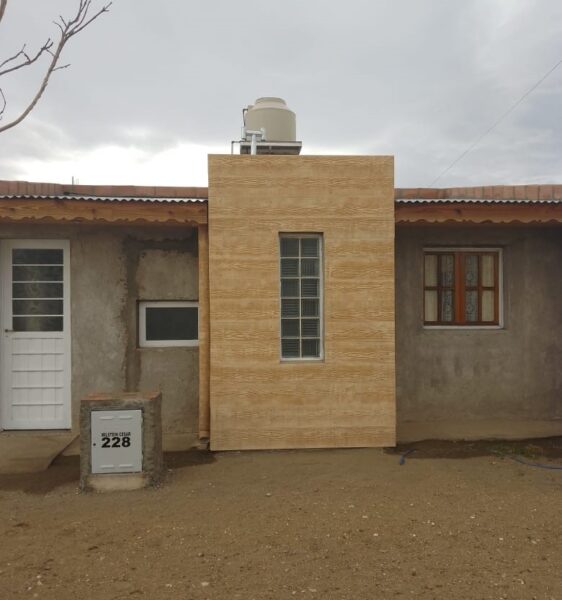 CASA EN ALQUILER - C. Milstein al 200. B* Pino Azul II. Zapala