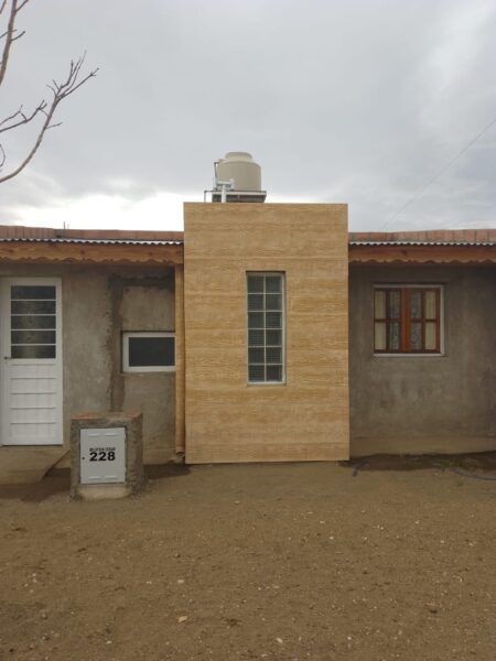 CASA EN ALQUILER - C. Milstein al 200. B* Pino Azul II. Zapala