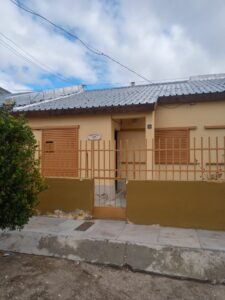 CASA EN ALQUILER – 582 Viviendas – Pje. Los Lagos, Zapala